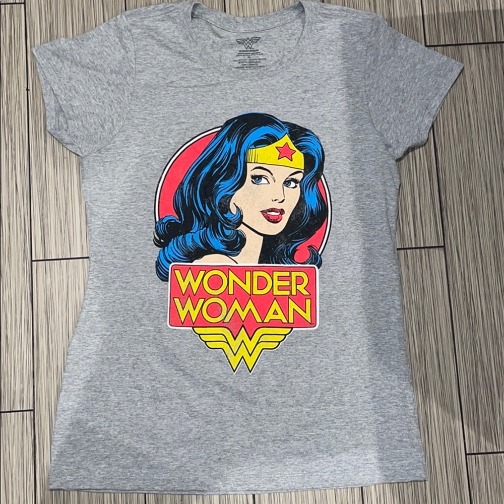 Wonder Woman shirt 6/$16